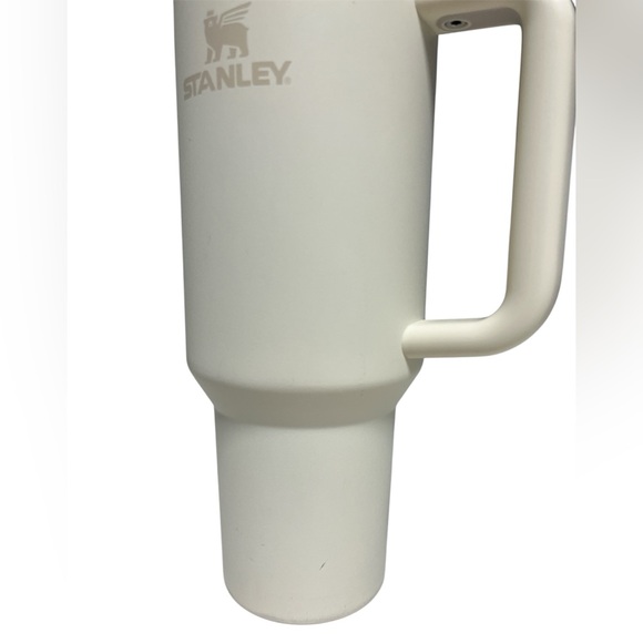 Used STANLEY Quencher H2.0 Tumbler 40 oz – Cream | Handle, Straw + Free Brush - Picture 11 of 12